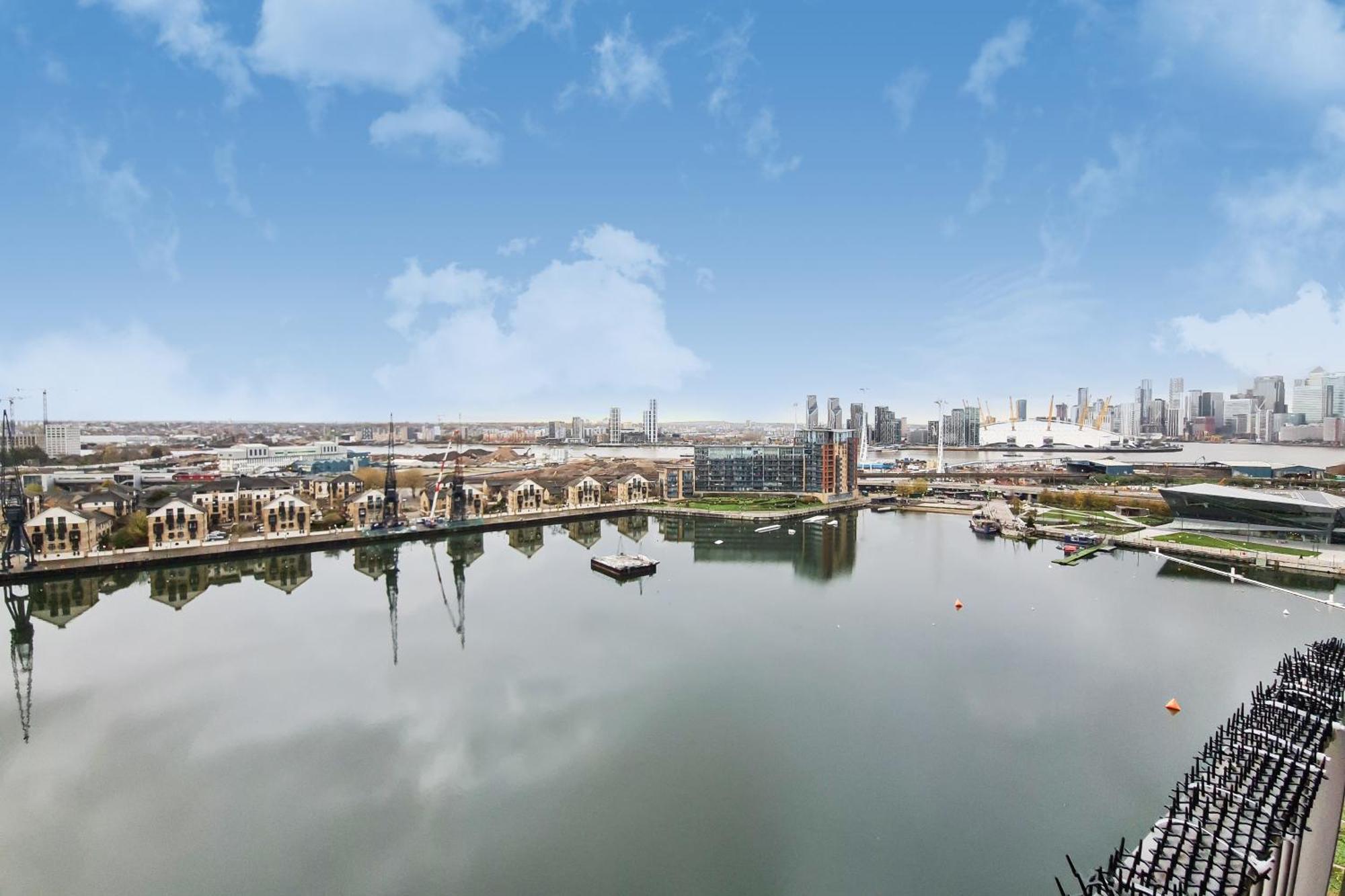 Deluxe Two Bed Apartment With River & City View London Exterior photo