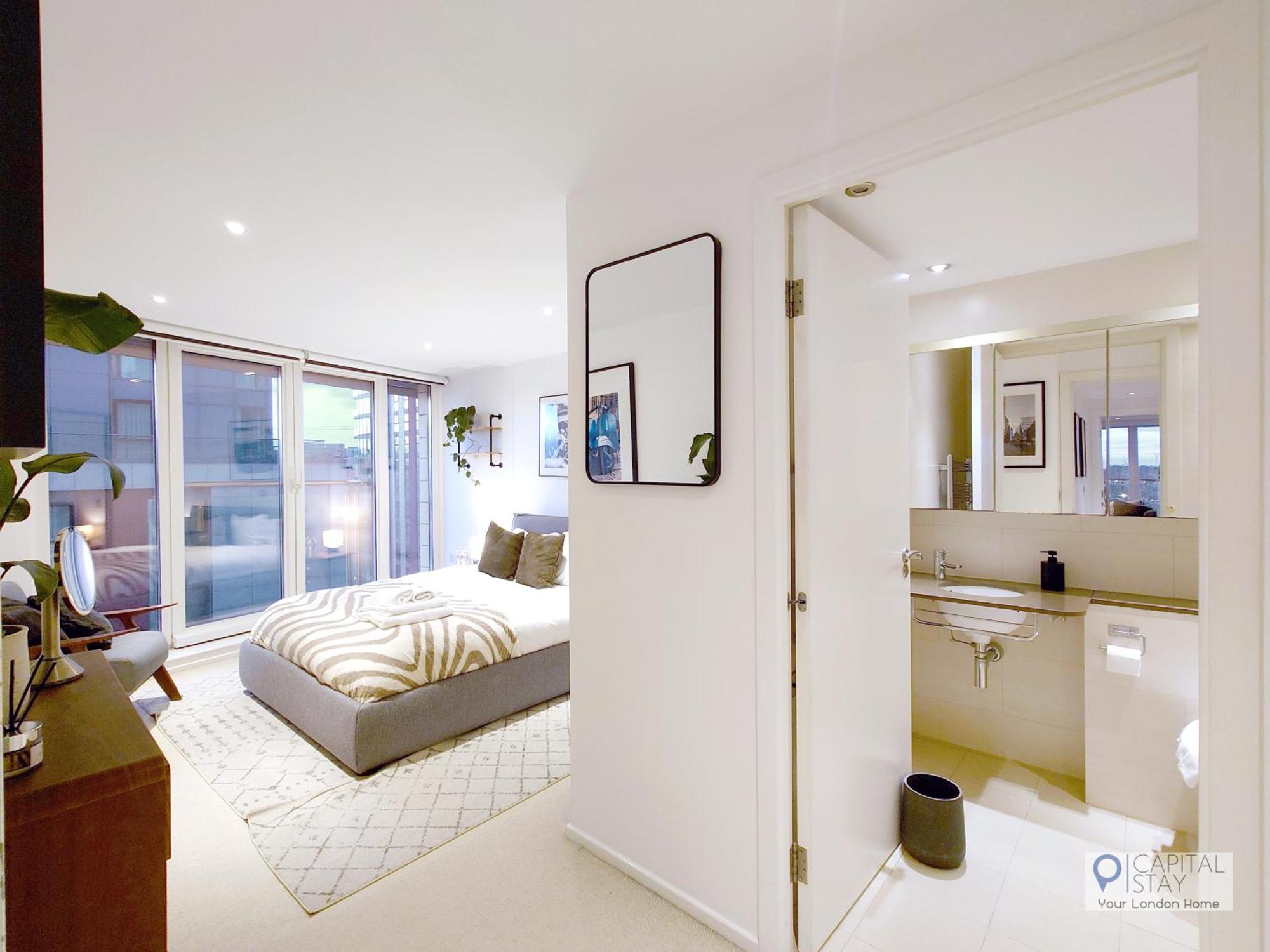 Deluxe Two Bed Apartment With River & City View London Exterior photo