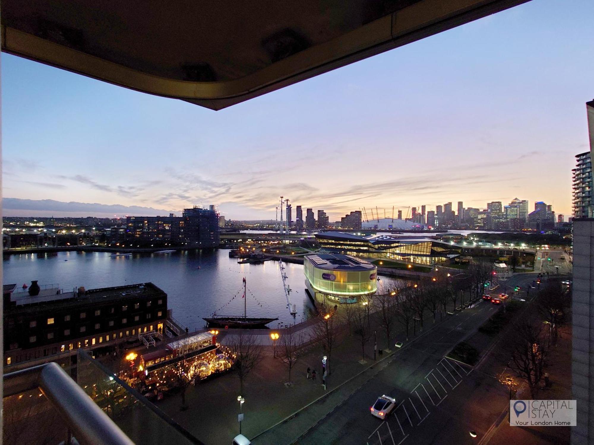 Deluxe Two Bed Apartment With River & City View London Exterior photo