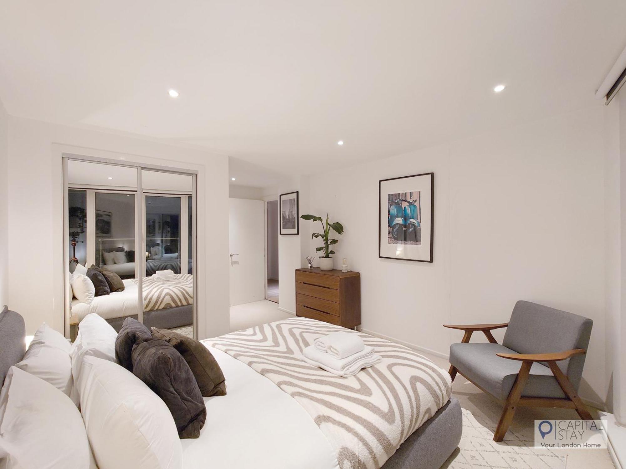 Deluxe Two Bed Apartment With River & City View London Exterior photo